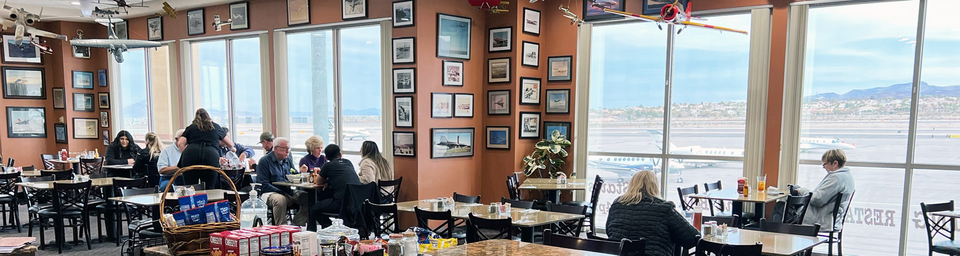 The Landings Restaurant Scene